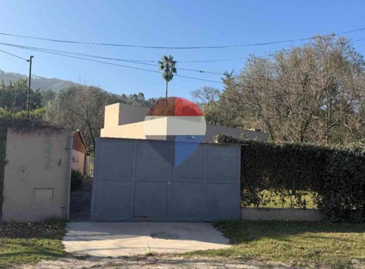 Casa · 200m² · 5 Ambientes