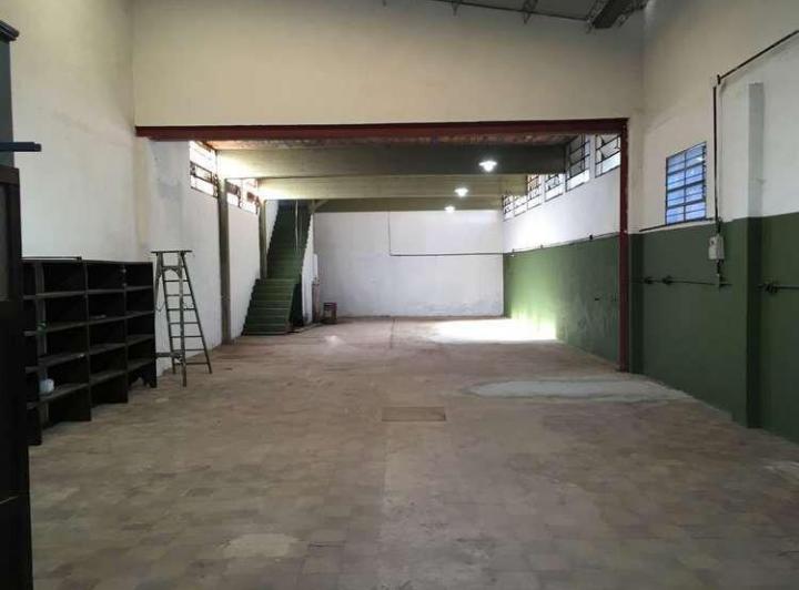 Bodega-Galpón · 220m²