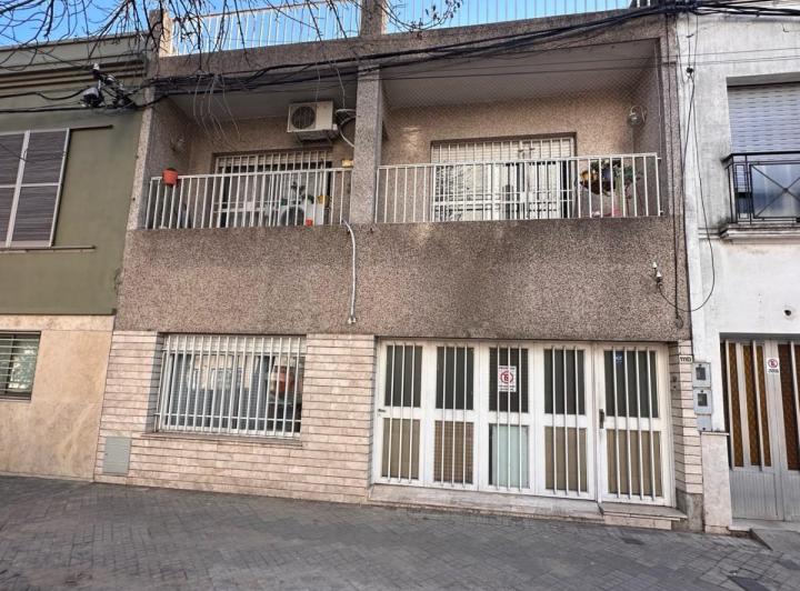 Casa · 148m² · 7 Ambientes · 2 Cocheras