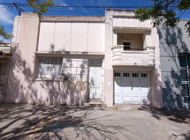 Casa · 134m² · 6 Ambientes · 1 Cochera
