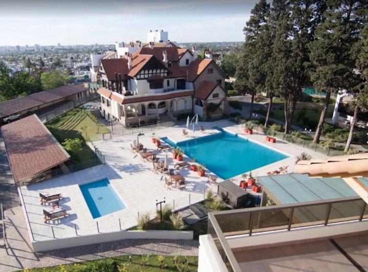 Departamento · 350m² · 10 Ambientes · 2 Cocheras