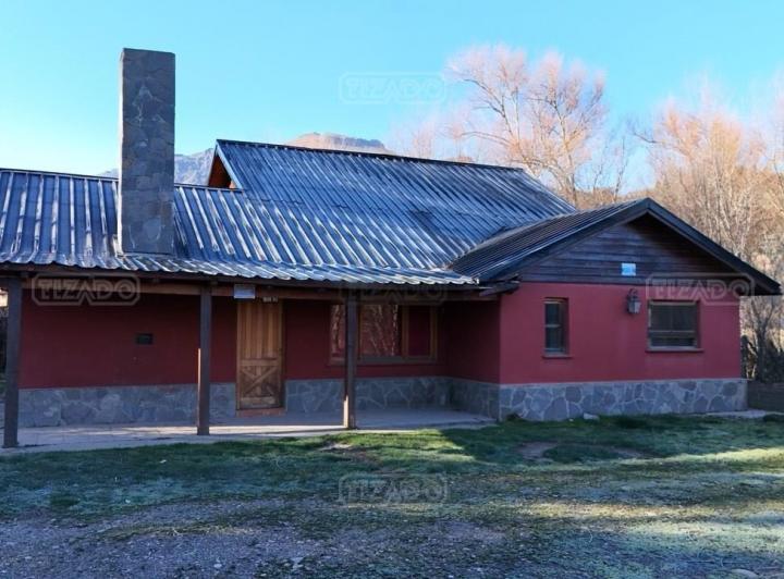 Quinta vacacional · 237m² · 7 Ambientes · 1 Cochera