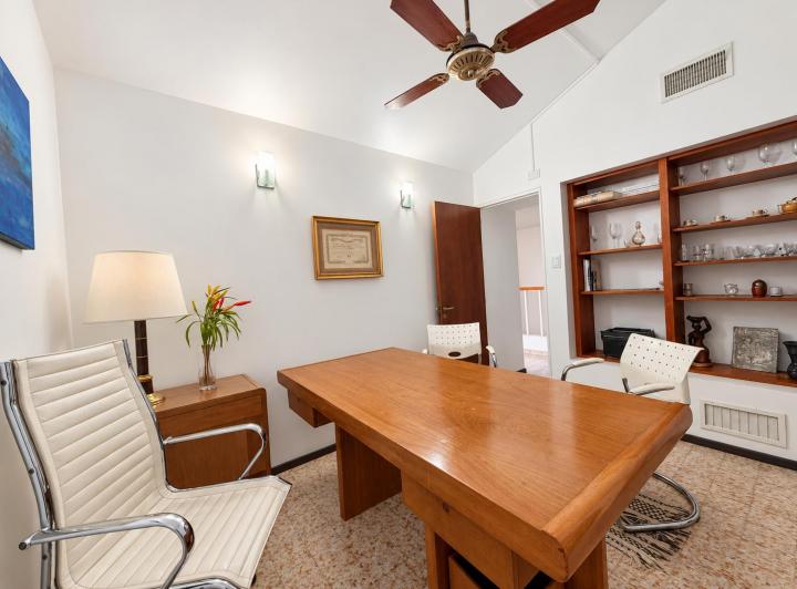 Oficina comercial · 100m² · 4 Ambientes · 1 Cochera