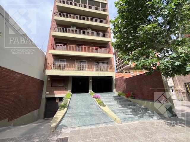 Departamento · 200m² · 5 Ambientes · 1 Cochera