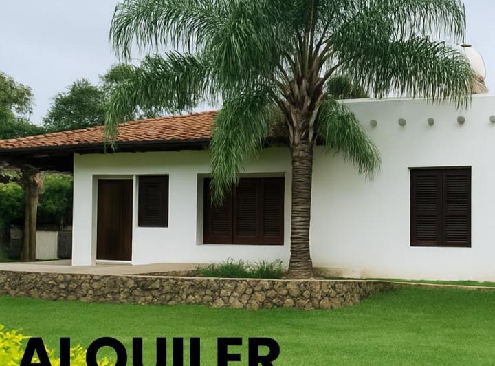 Casa · 300m² · 8 Ambientes · 2 Cocheras