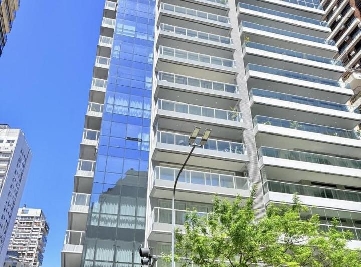 Departamento · 245m² · 5 Ambientes · 1 Cochera