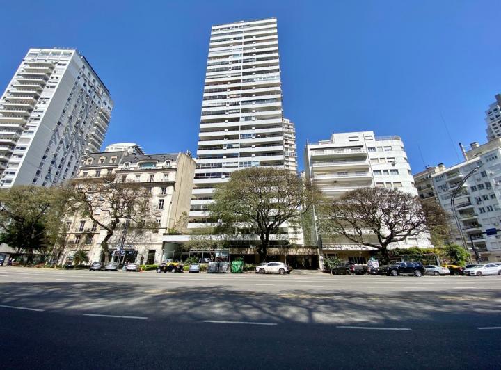 Departamento · 192m² · 5 Ambientes · 1 Cochera