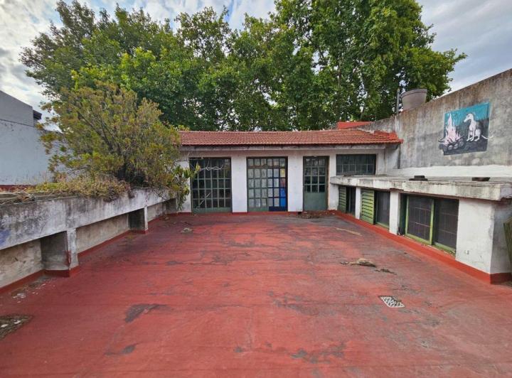 Casa · 180m² · 5 Ambientes · 1 Cochera