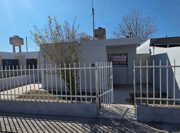 Casa · 90m² · 7 Ambientes · 1 Cochera