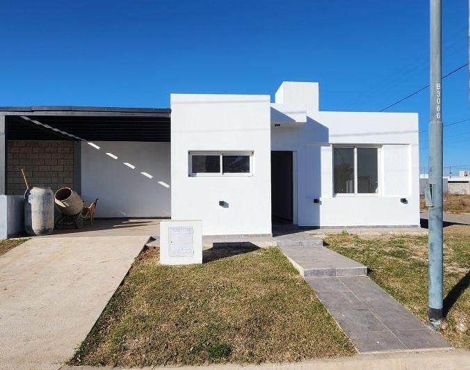 Casa · 60m² · 5 Ambientes · 1 Cochera