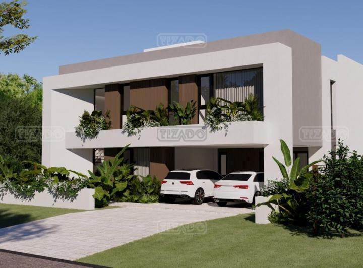 Casa · 215m² · 4 Ambientes · 2 Cocheras