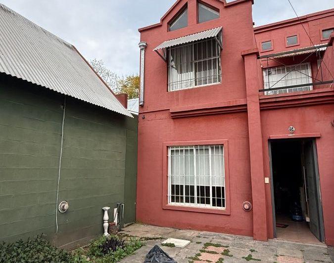 Casa · 70m² · 4 Ambientes · 1 Cochera