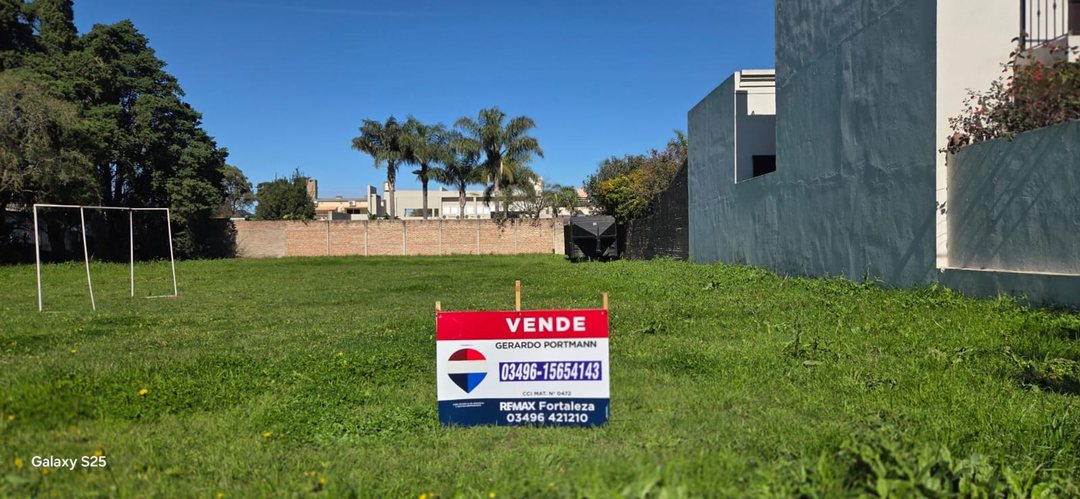 VENTA DE TERRENO DE 16,6 X 50  EN EXCELENTE BARRIO
