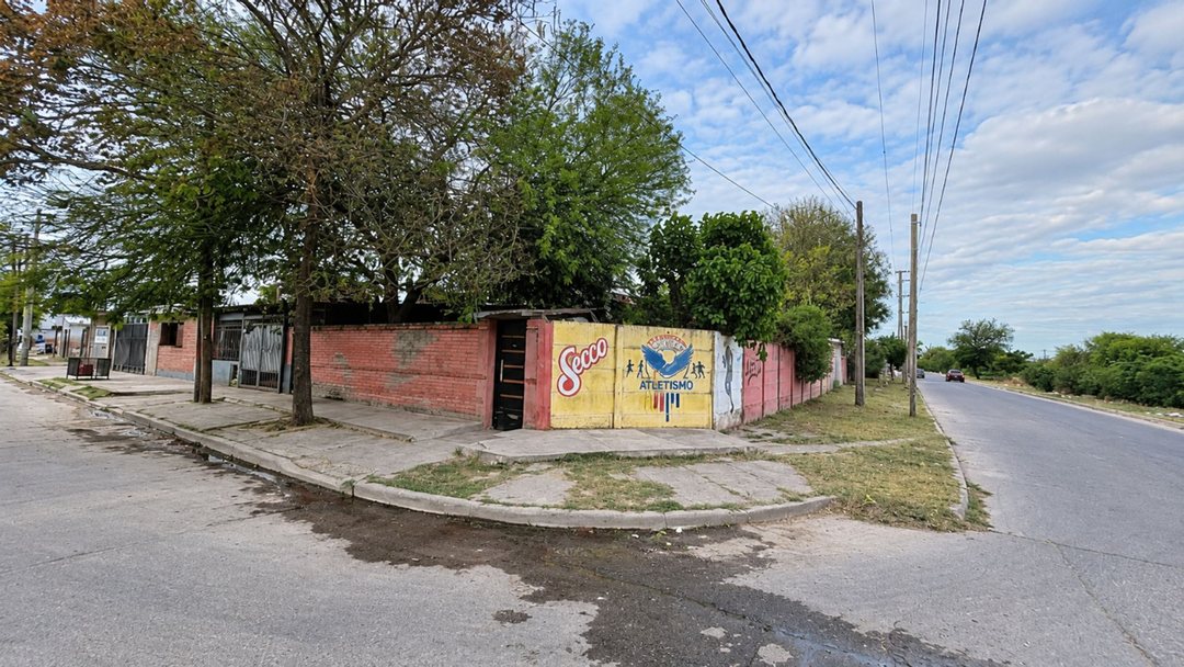Casa Esquina a remodelar en Calle Güemes