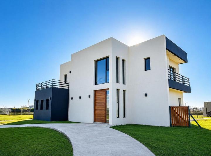Casa · 191m² · 5 Ambientes · 2 Cocheras