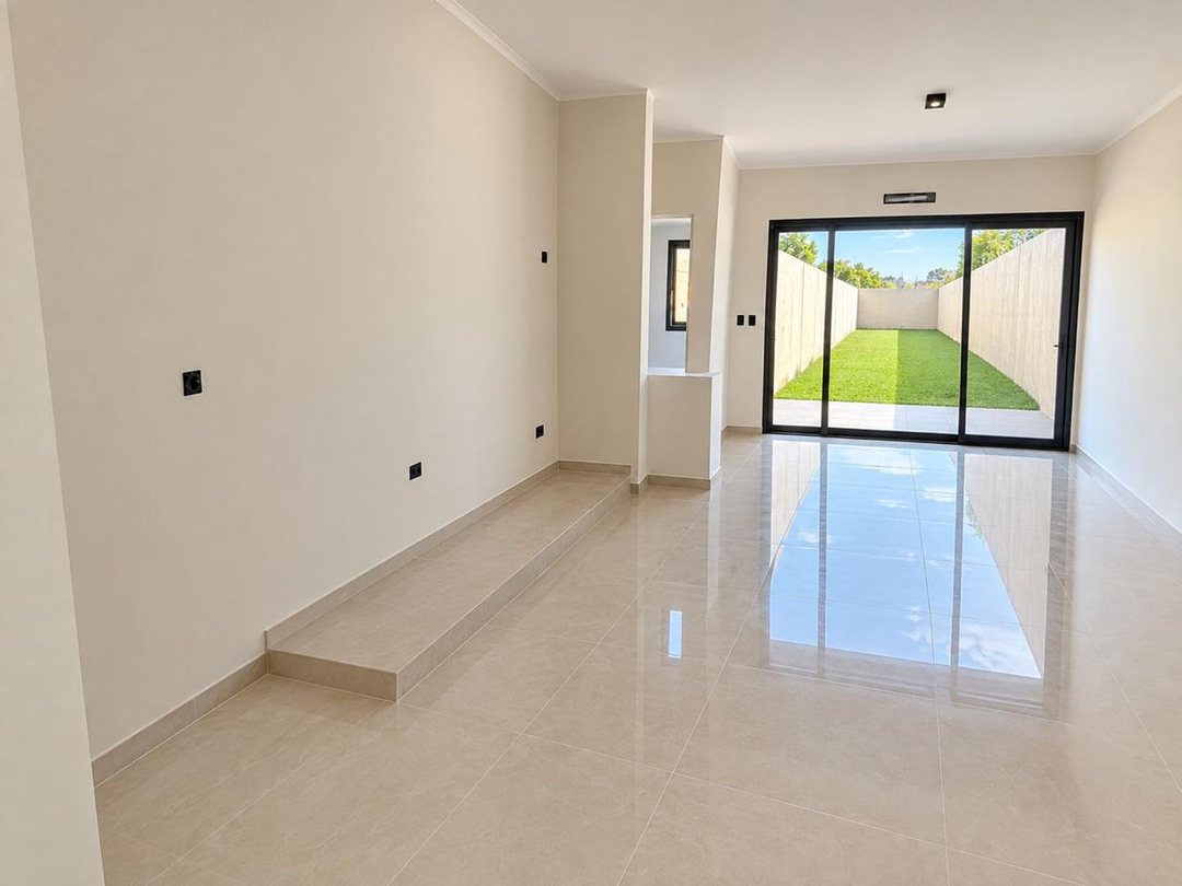 VENTA MONO AMBIENTE + JARDIN PATIO PRIVADO