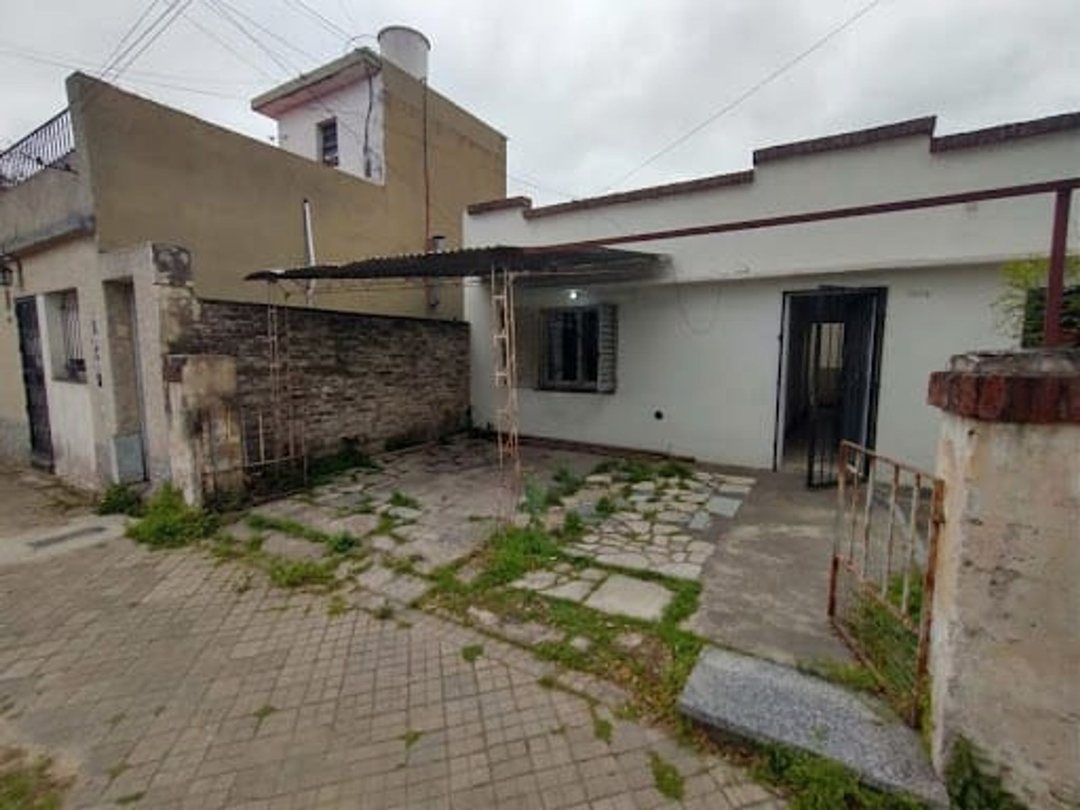 VENTA CASA 3 DORMITORIOS REFINERIA
