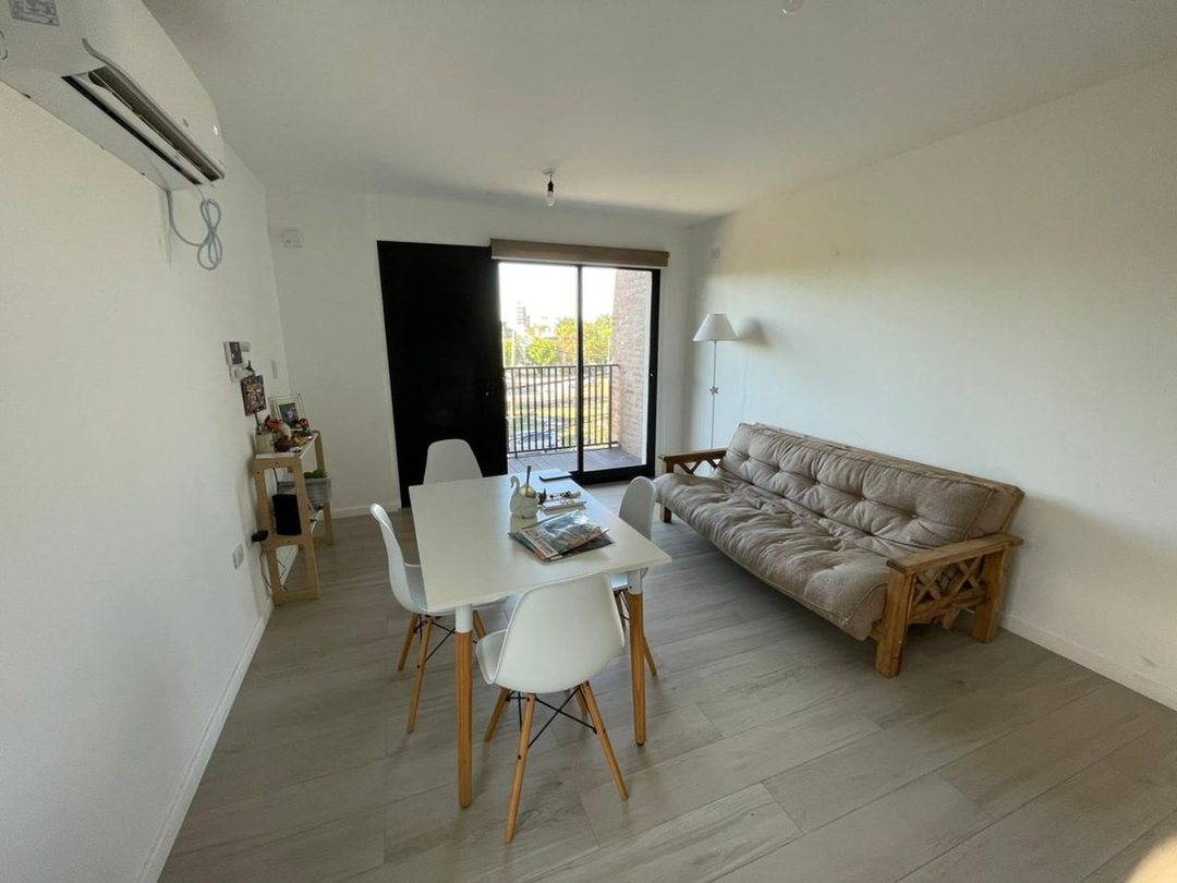 VENTA DEPARTAMENTO SEMIAMOBLADO