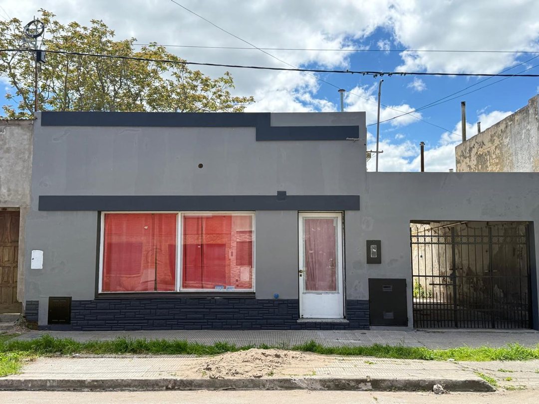 GRAN LOTE CÉNTRICO CON LOCAL, CASA Y SALÓN