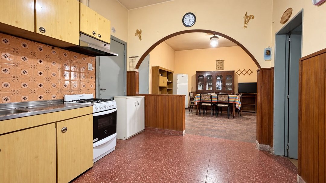 VENTA PROPIEDAD CON CUATRO VIVIENDAS EN TEMPERLEY