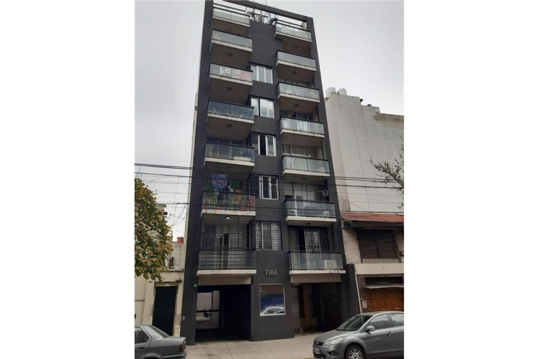 MONOAMBIENTE PALERMO HOLLYWOOD CON BALCON