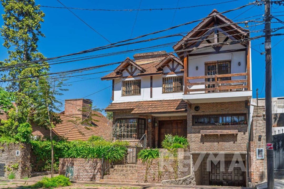 Casa 5 amb en venta  San Isidro c/ jardín y pileta