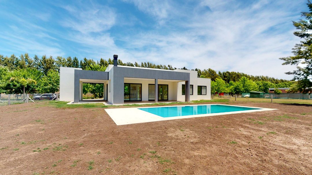 CASA EN VENTA MIRALAGOS