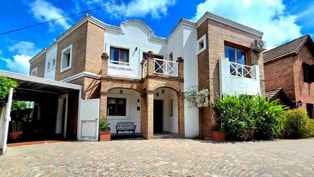 Venta Casa Barrio Cerrado Camino Real-Impecable