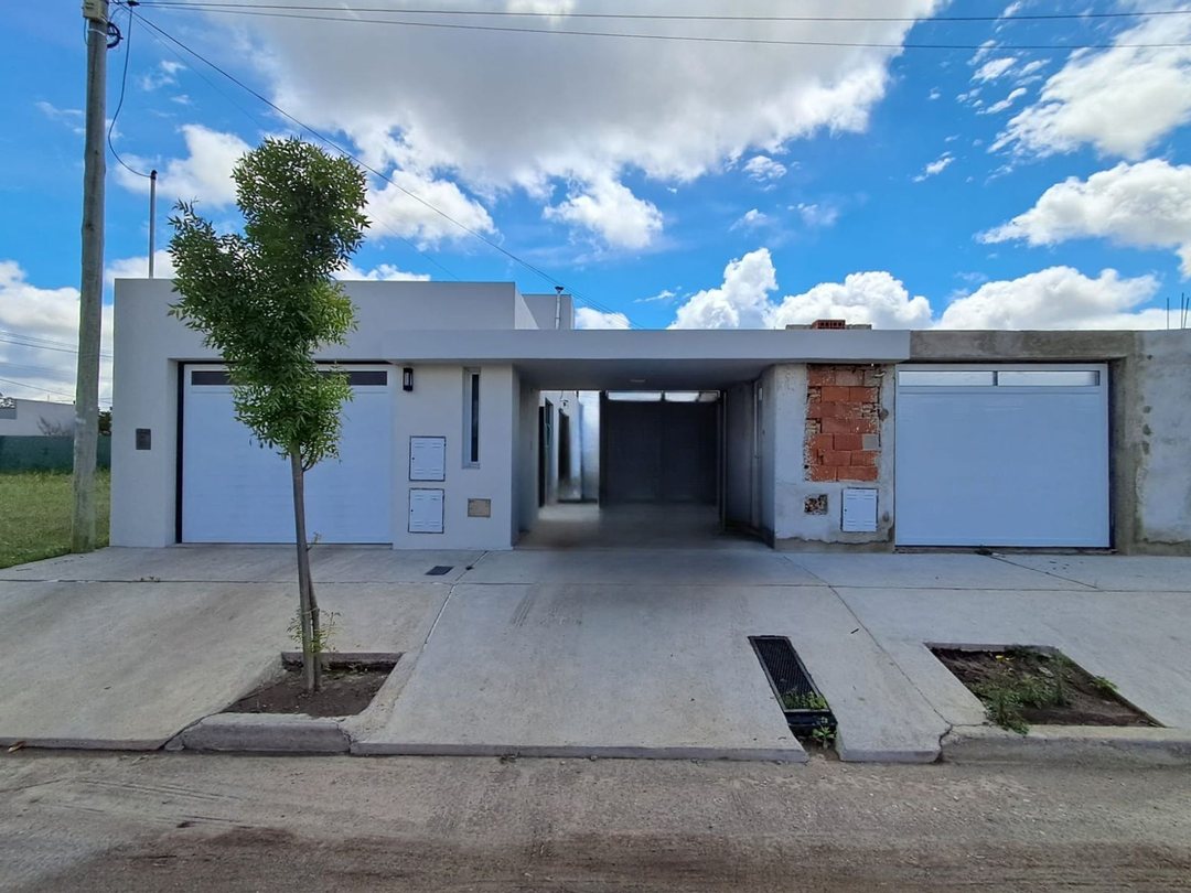 VENTA CASA | 1 HABITACION | BARRIO CORRADI