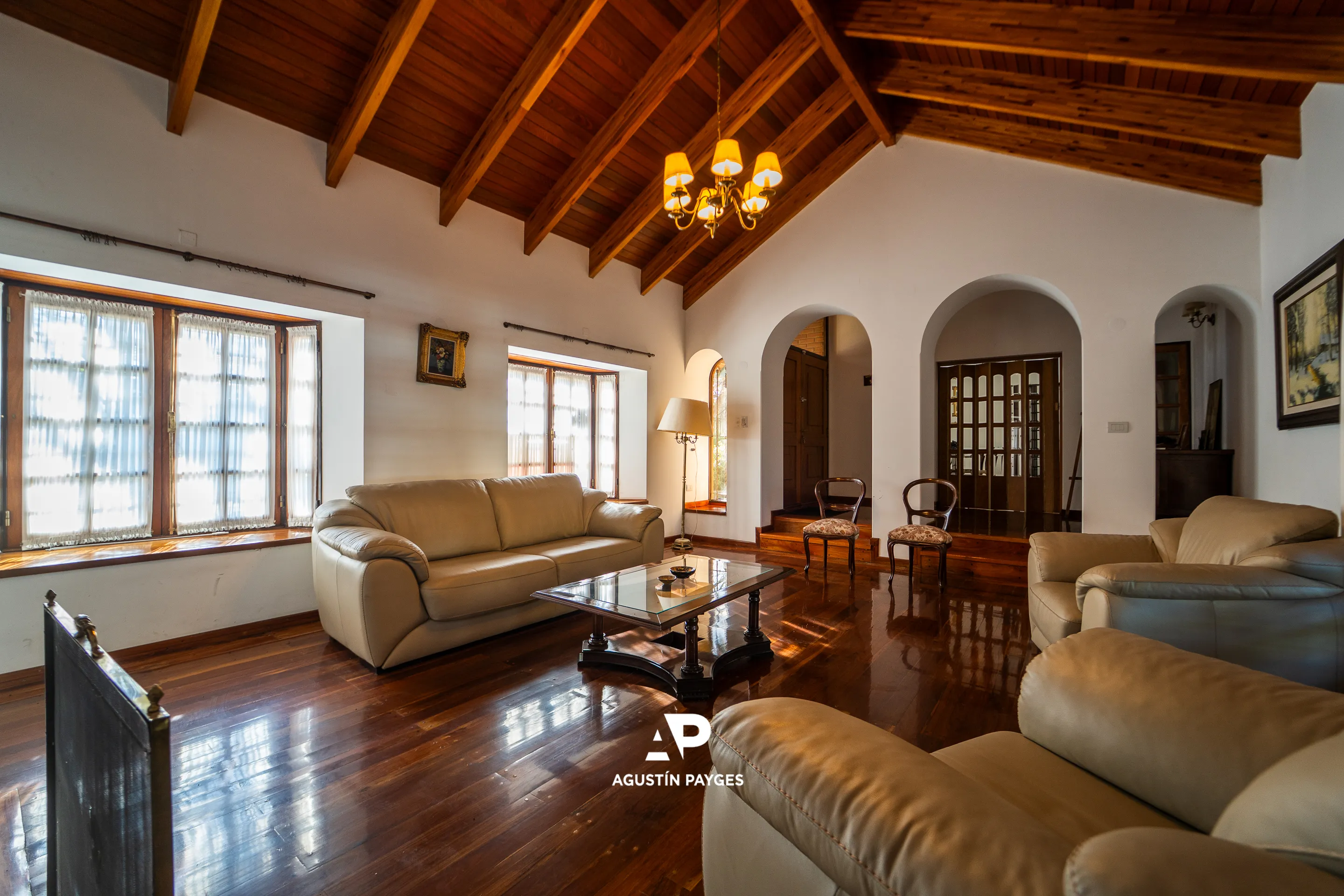 Casa en venta en Argüello | 4 dormitorios, pileta y 1.200 m² de terreno