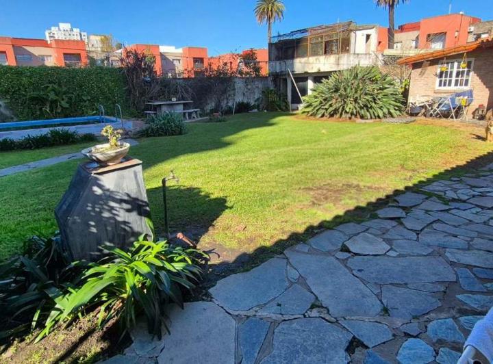 Casa · 300m² · 7 Ambientes · 1 Cochera