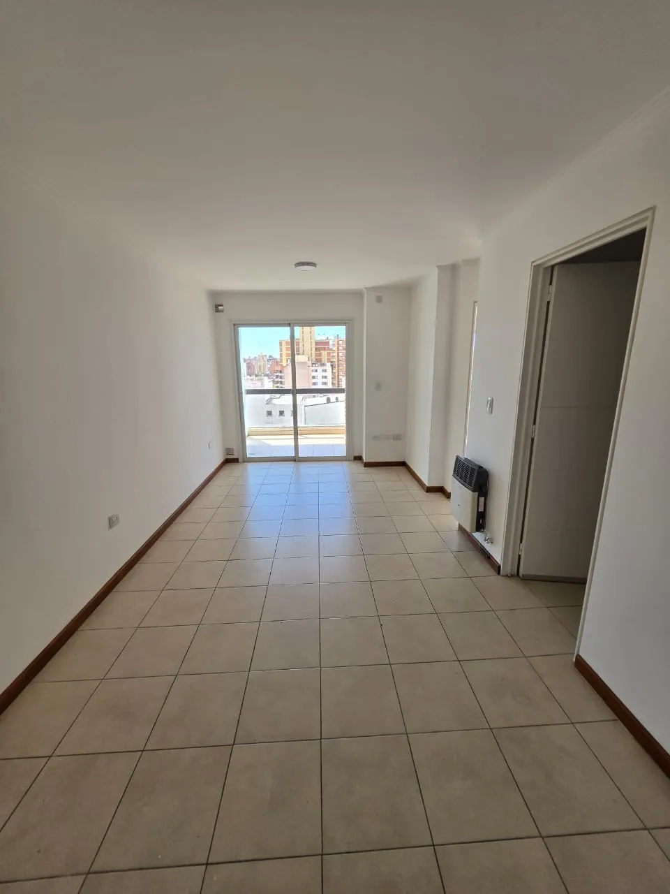 ALQUILER - Departamento en zona Tribunales I de un dormitorio con balcón amplio