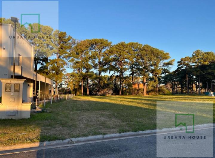 Terreno · 1841m²