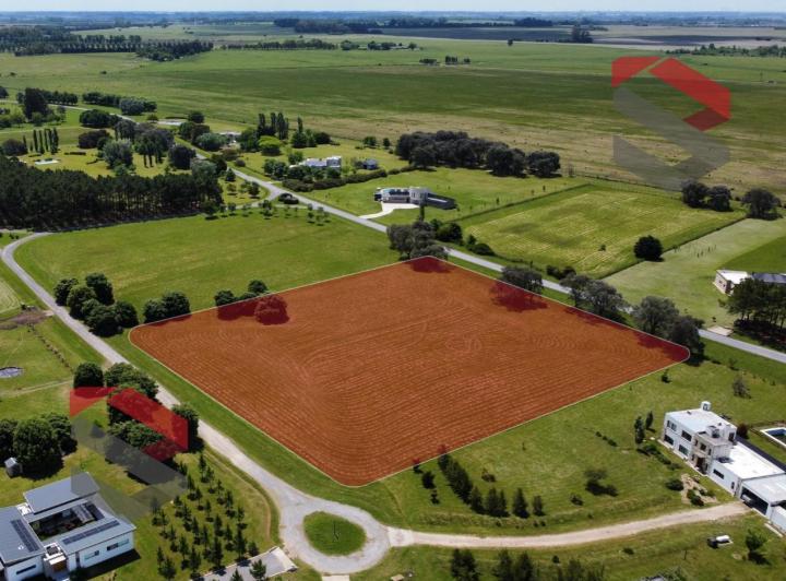 Terreno · 10905m²