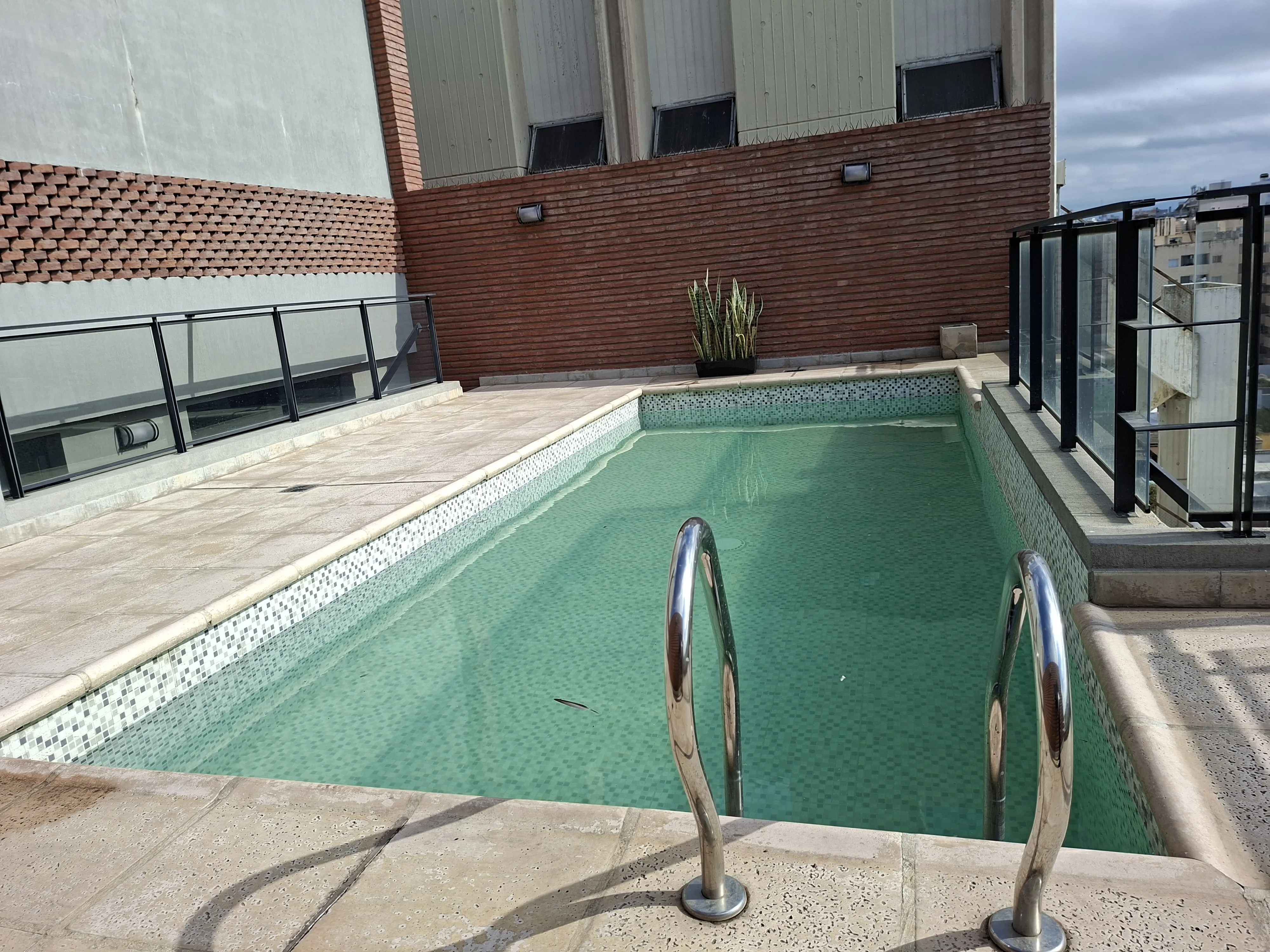 Venta | Dpto 1 Dormitorio | B° General Paz | Balcón | Pileta y Sum