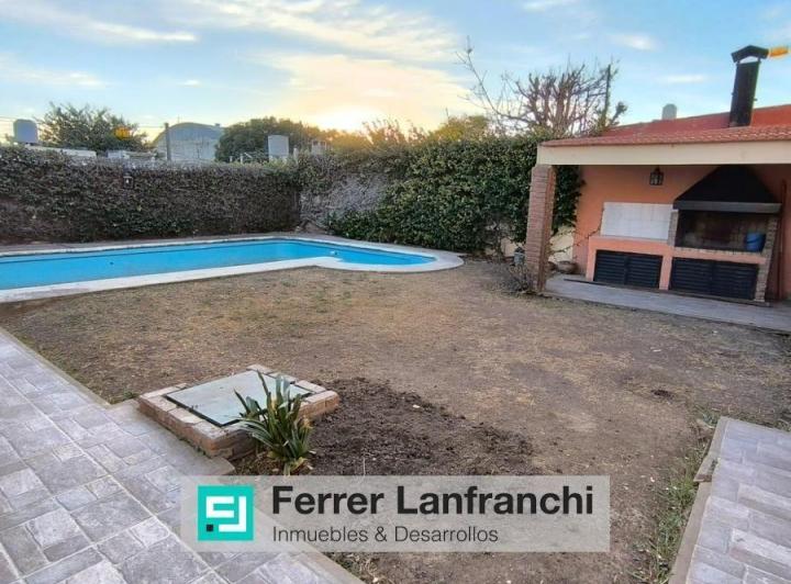 Casa · 283m² · 10 Ambientes · 2 Cocheras