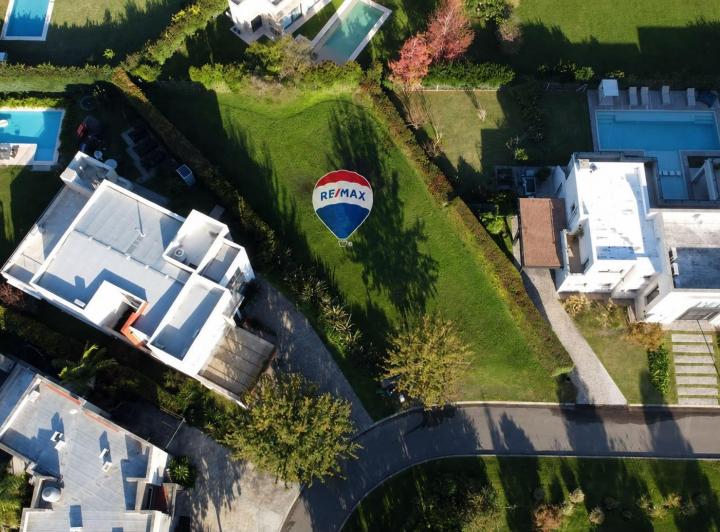 Terreno · 619m²