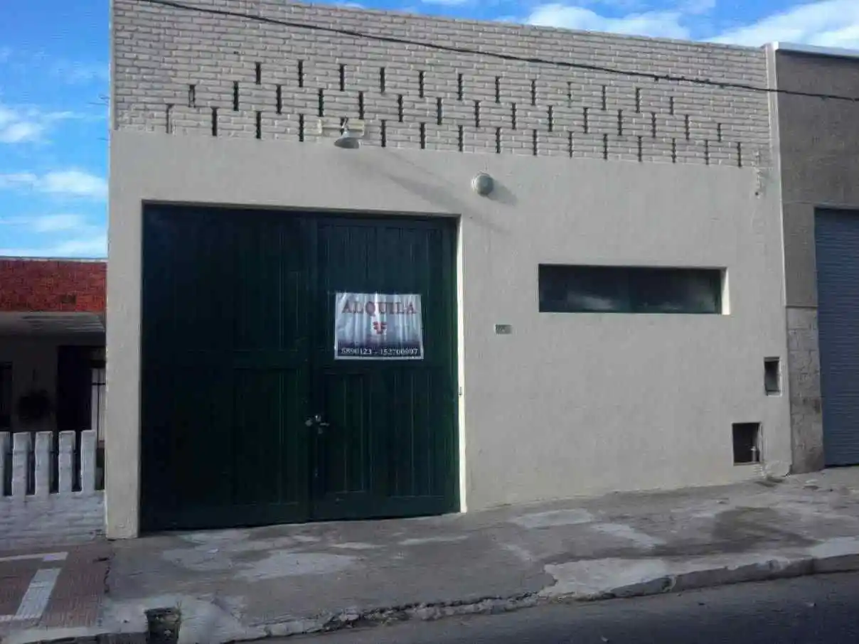 GALPÓN  Y TERRENO EN VENTA