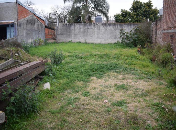 Terreno · 271m²
