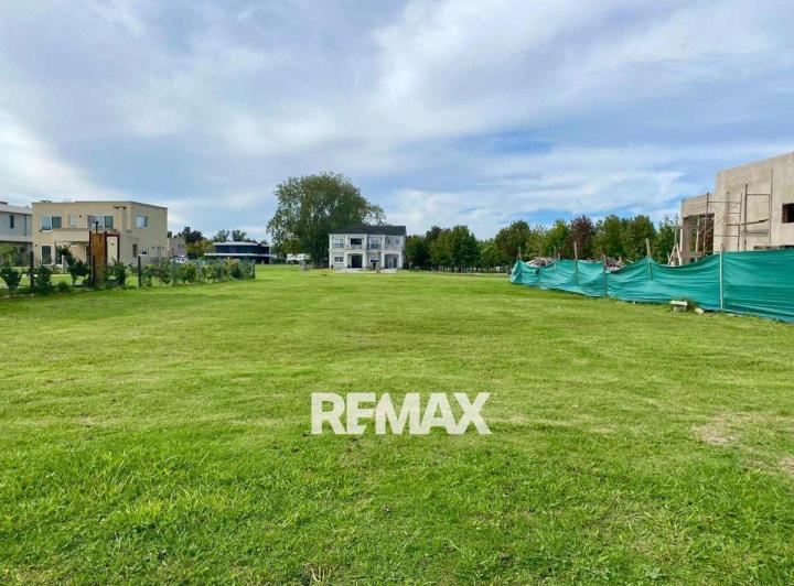 Terreno · 801m²