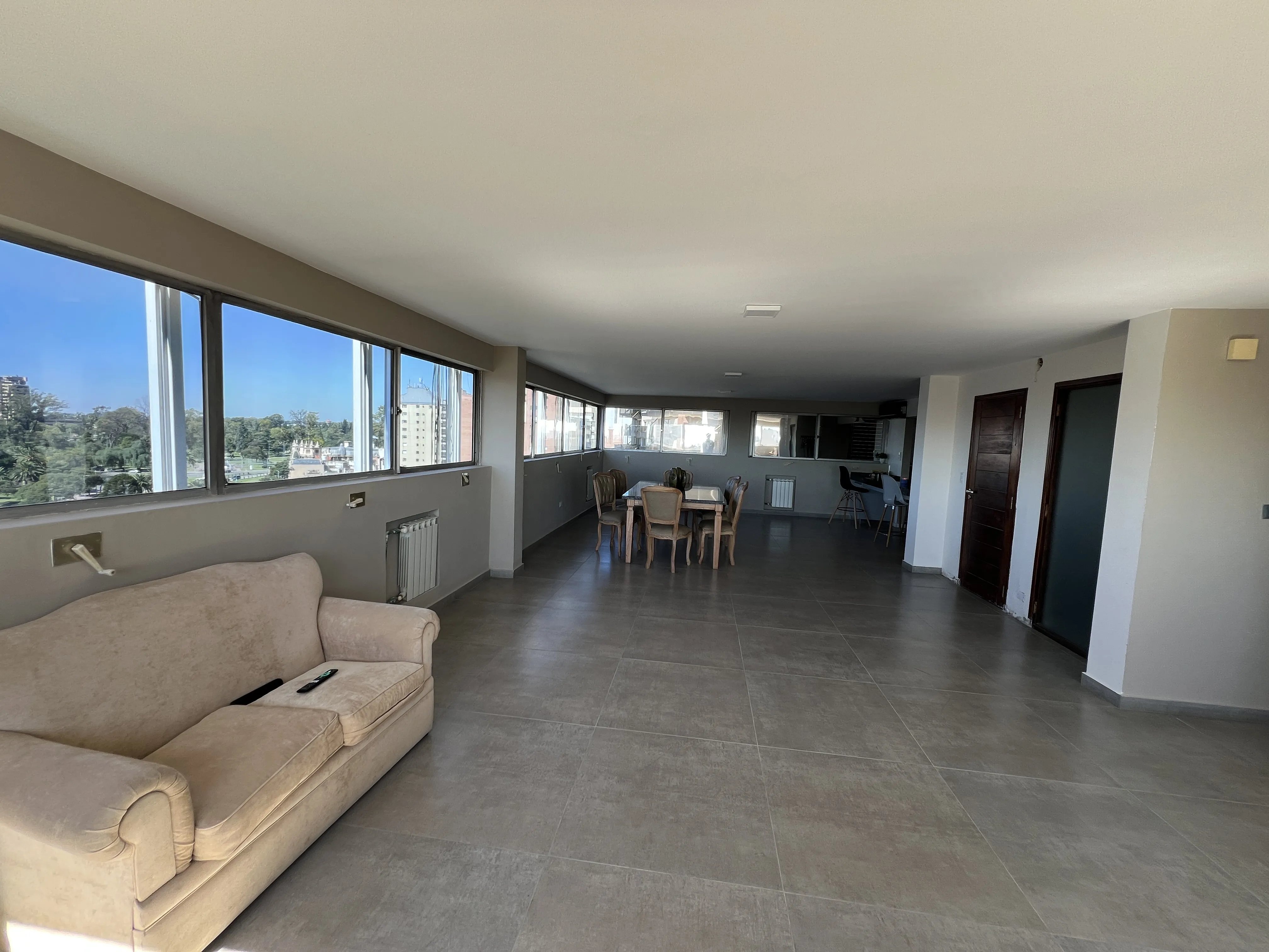 SOMA VENDE – ESPECTACULAR PISO FRENTE A PLAZA ESPAÑA, NVA CÓRDOBA COCHERA DOBLE