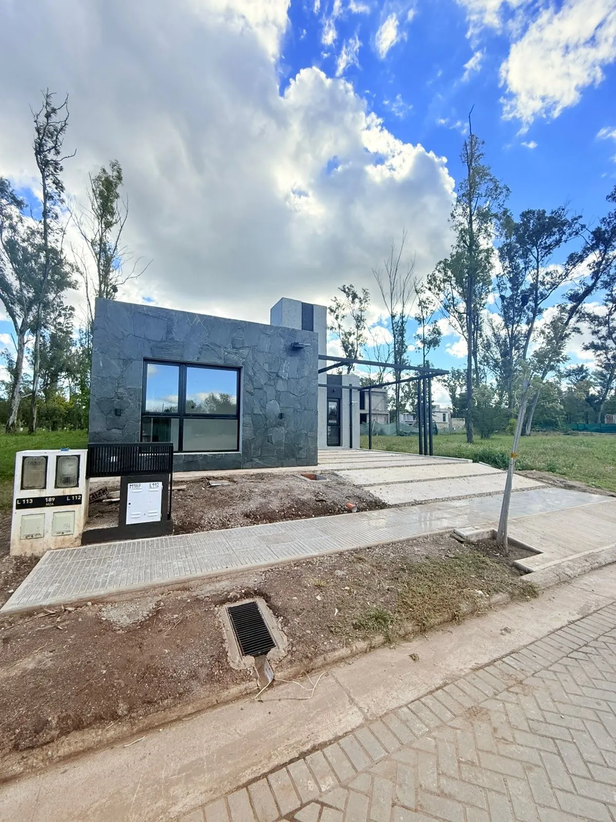 Exclusiva Casa en Planta Baja – 3 Dormitorios y 3 Baños – Nuevo Malagueño