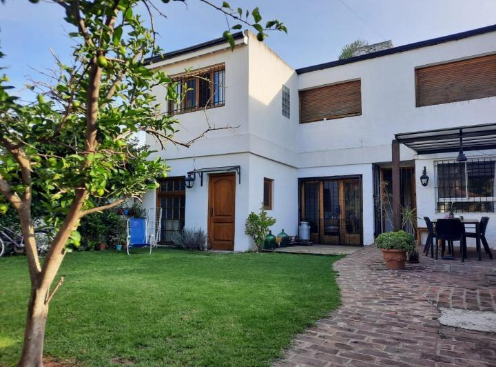 Casa · 150m² · 5 Ambientes