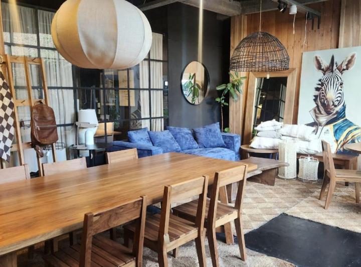 Local comercial · 175m² · 3 Cocheras
