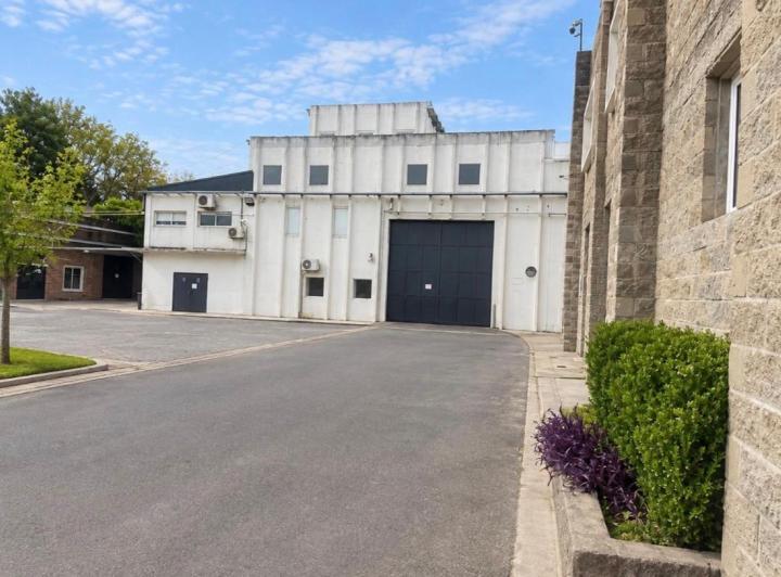 Depósito · 6500m²