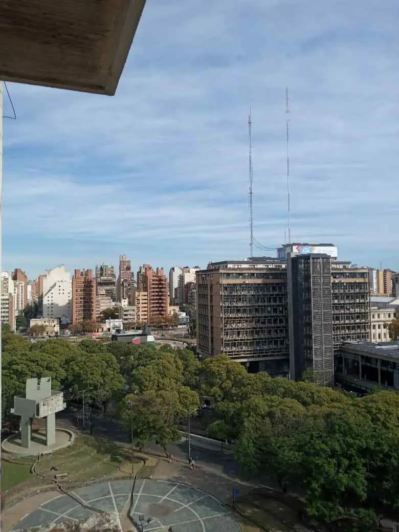 CENTRO VENTA DEPTO 27 DE ABRIL 400 PISO ALTO 1 DOR BALCON zona TRIBUNALES