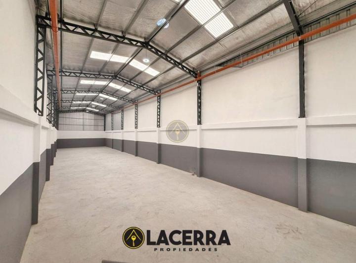 Local comercial · 445m² · 2 Ambientes