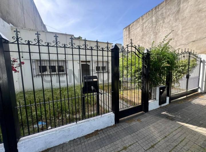 Casa · 195m² · 3 Ambientes · 2 Cocheras