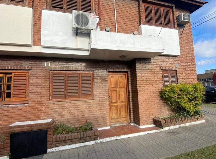 Casa · 80m² · 3 Ambientes · 1 Cochera