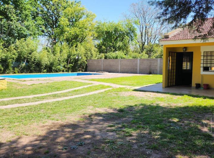 Casa · 1000m² · 4 Ambientes